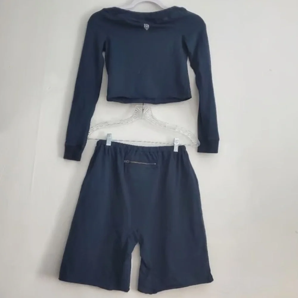 Free People MOVEMENT SET Hot Shot Easy Shorts & Long Sleeve Top Navy Blue NWOT - Picture 6 of 8